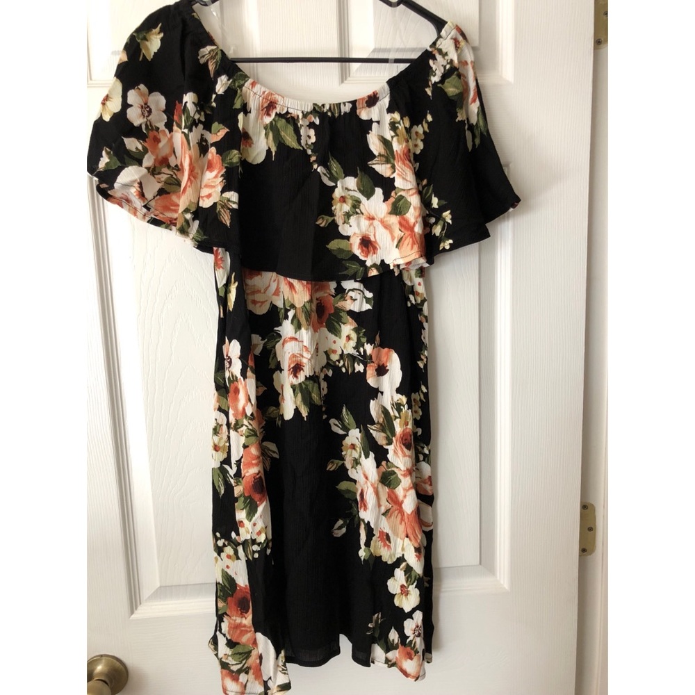 Super cute floral dress